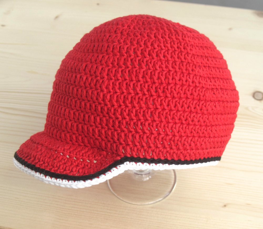 Cappellino neonato/cappello bambino con visiera - cotone rosso - fatto a mano - uncinetto 