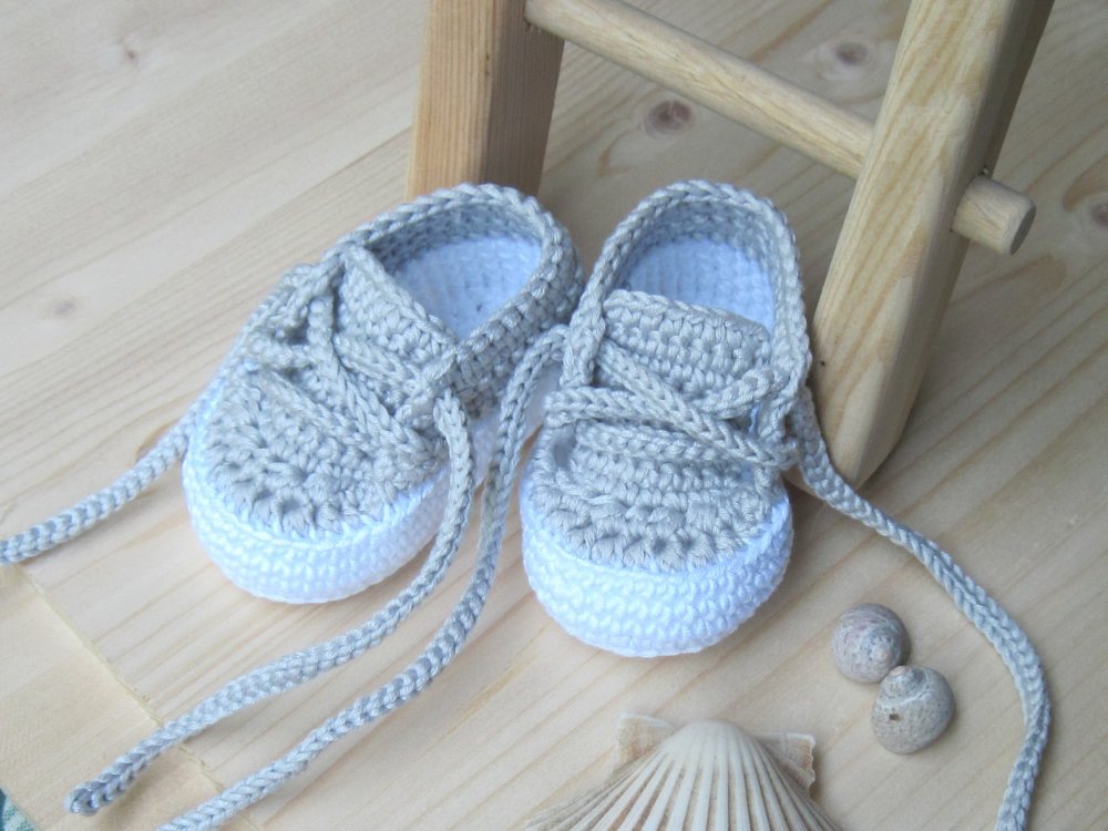 Scarpine/sneakers grigio chiaro bambino/bambina fatte a mano all'uncinetto - cotone - Battesimo